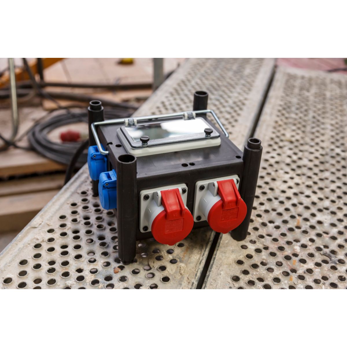 Brennenstuhl Kompakter Stromverteiler BSV 3/32 2 2m Bild 5