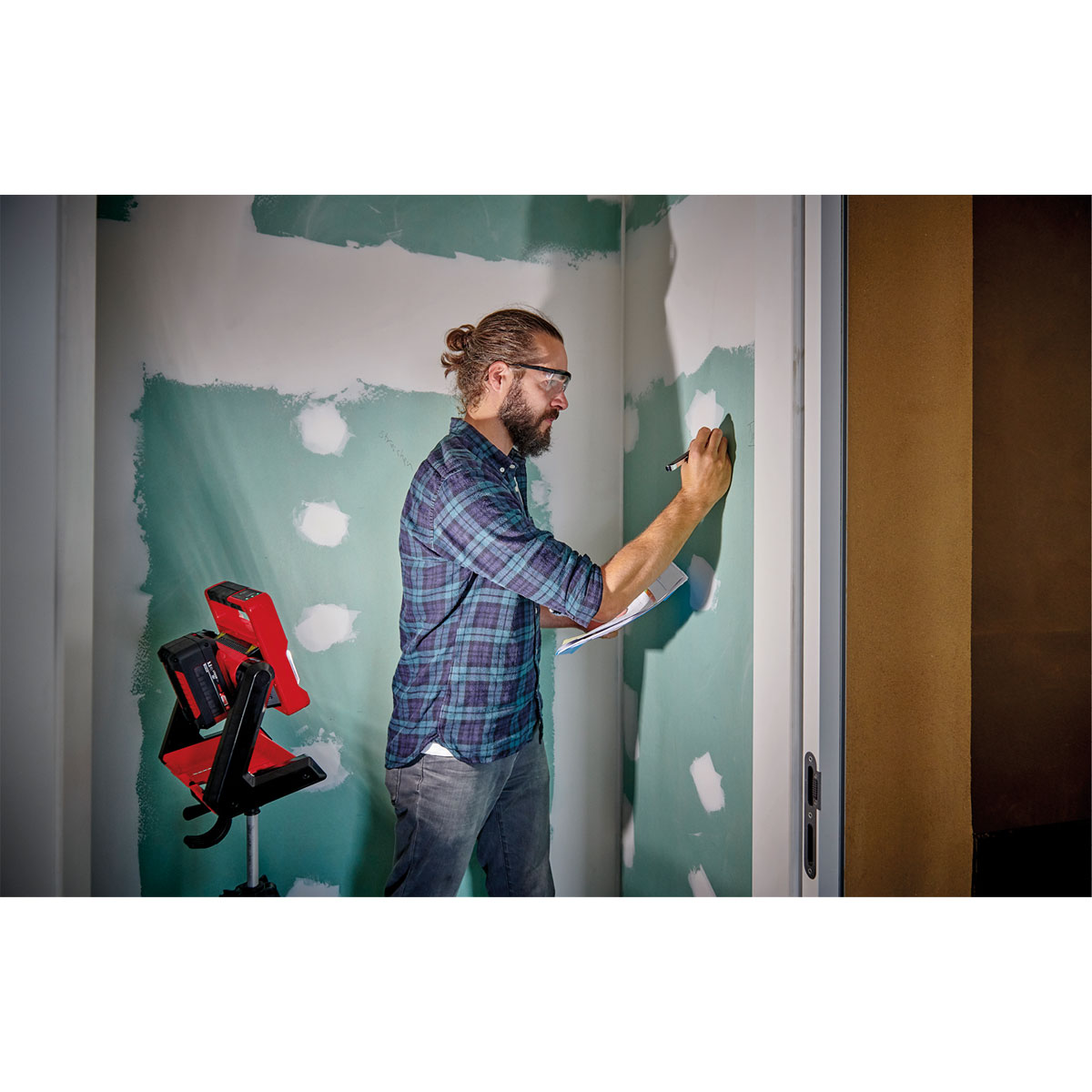 Einhell Akku-Lampe TE-CL 18/2000 Li AC Bild 2