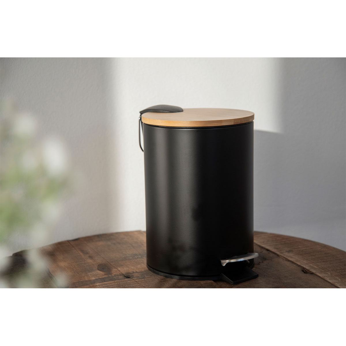 Wenko Treteimer Tortona schwarz Easy-Close Absenkautomtik Bild 5
