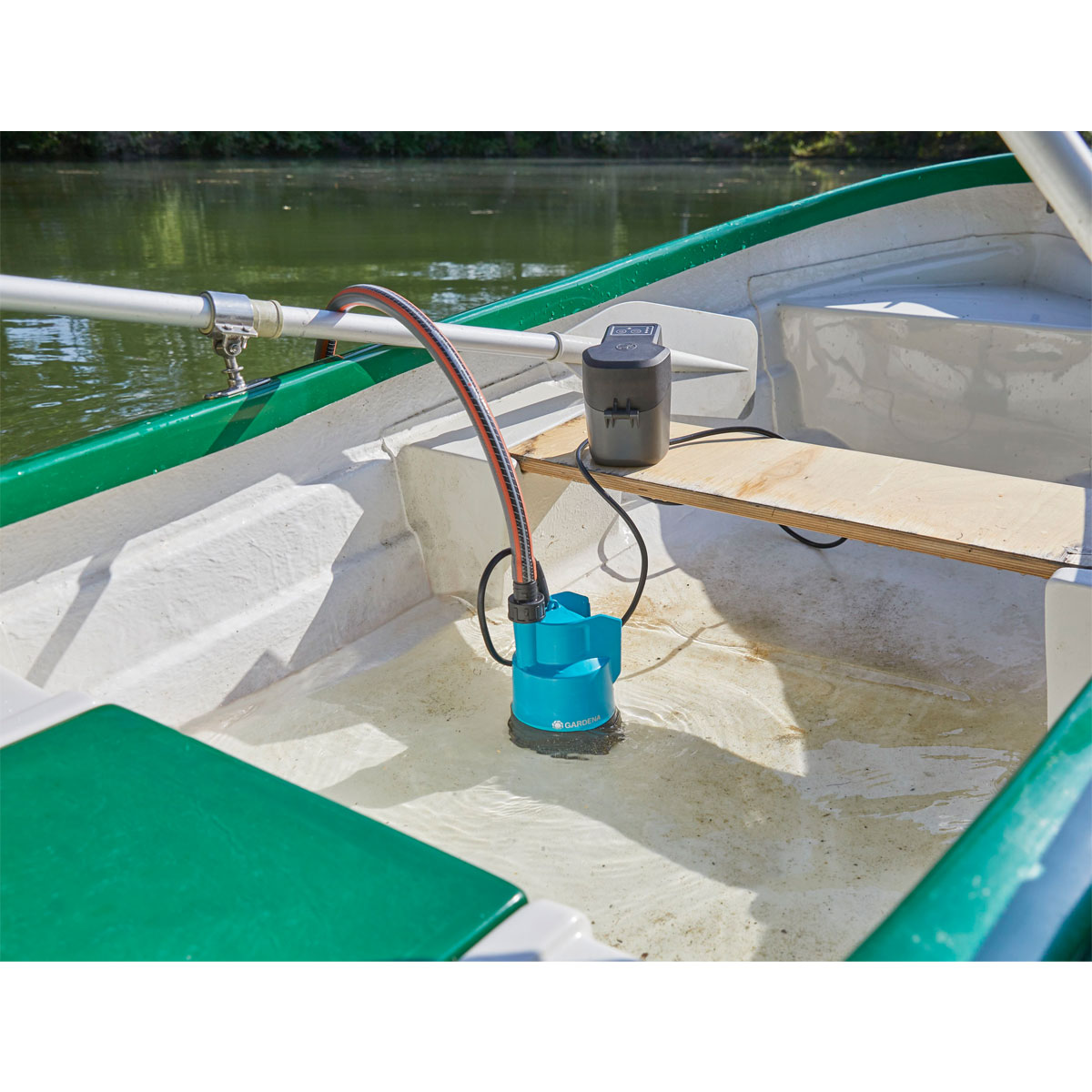 Gardena Klarwasser-Tauchpumpe 2000/2 Li-18 ohne Akku Bild 6