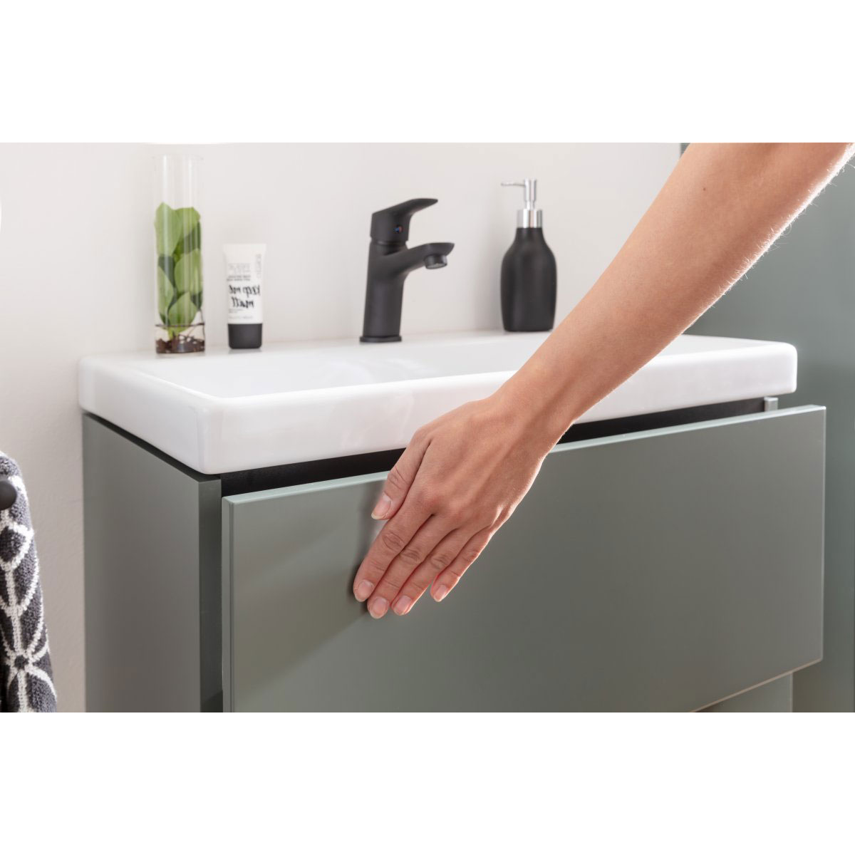 BADMOBIL Waschtischunterschrank CRAFT 63 x 54 x 36 cm 2 Schubladen mit Push-To-Open grün-matt Bild 4