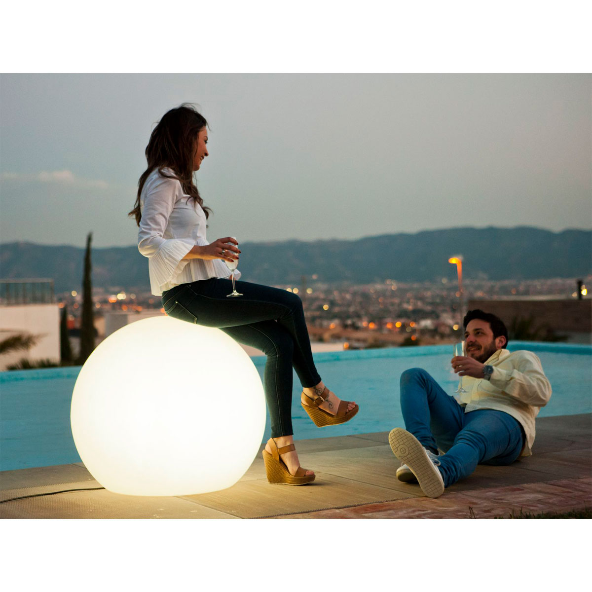 NewGarden LED-Kugelleuchte Buly 80 Kabelanschluss Ø 78 cm weiß Bild 2