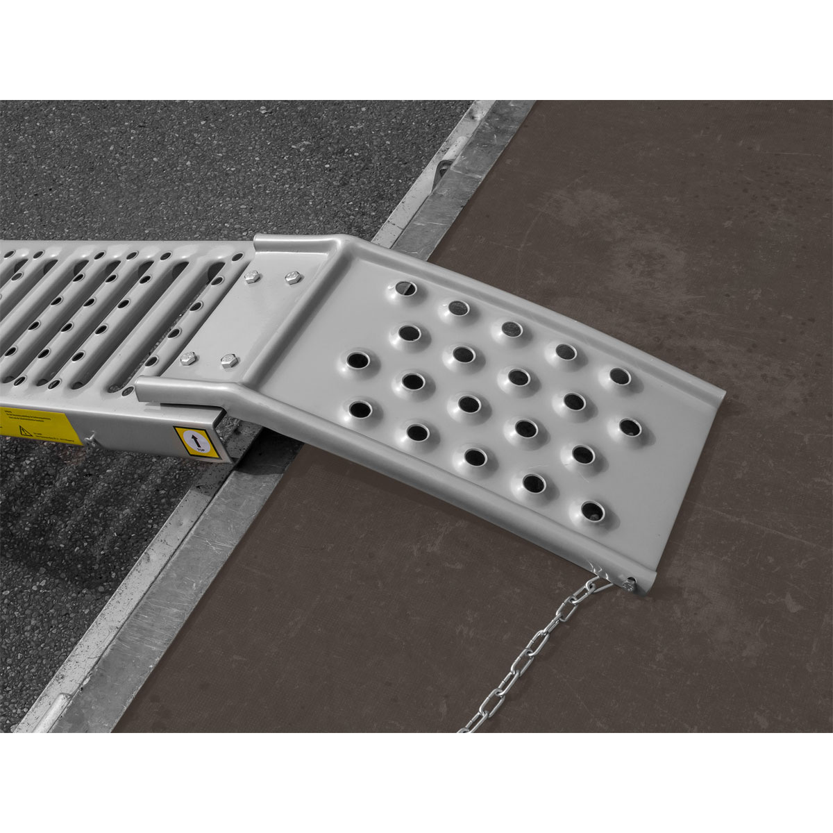 APA 10607 Auffahrrampe klappbar Bild 4