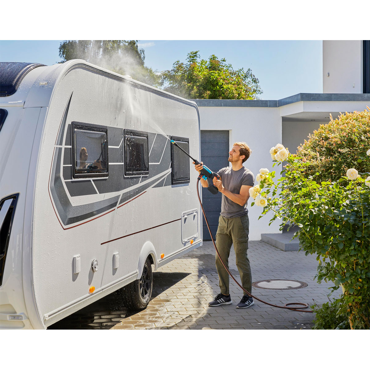 Gardena  Akku-Mitteldruckreiniger AquaClean 24/18 V P4A Solo Bild 10