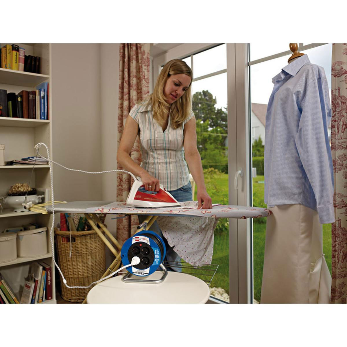 Brennenstuhl Kabeltrommel Garant Kompakt 15m blau Bild 4