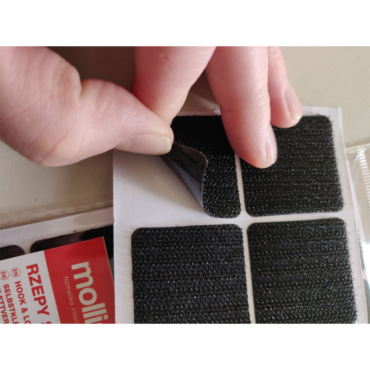 Mollis Klettpads zur Befestigung der Polsterpaneele Bild 6
